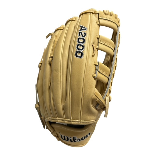 Wilson A2000 Model 1810 12.75" Baseball Glove