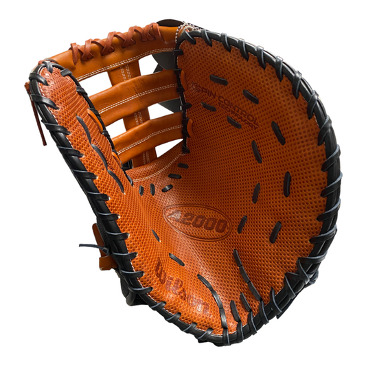 Wilson A2000 Spin Control 1st Base Mitt