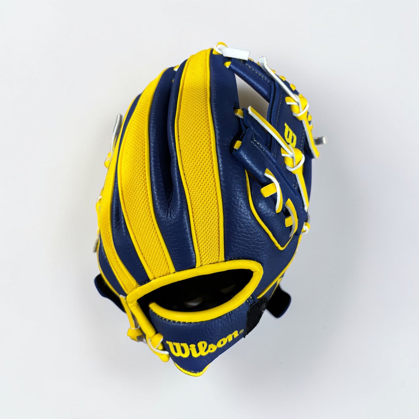 Wilson A200 Savannah Bananas EZ Catch 10" T Ball Glove